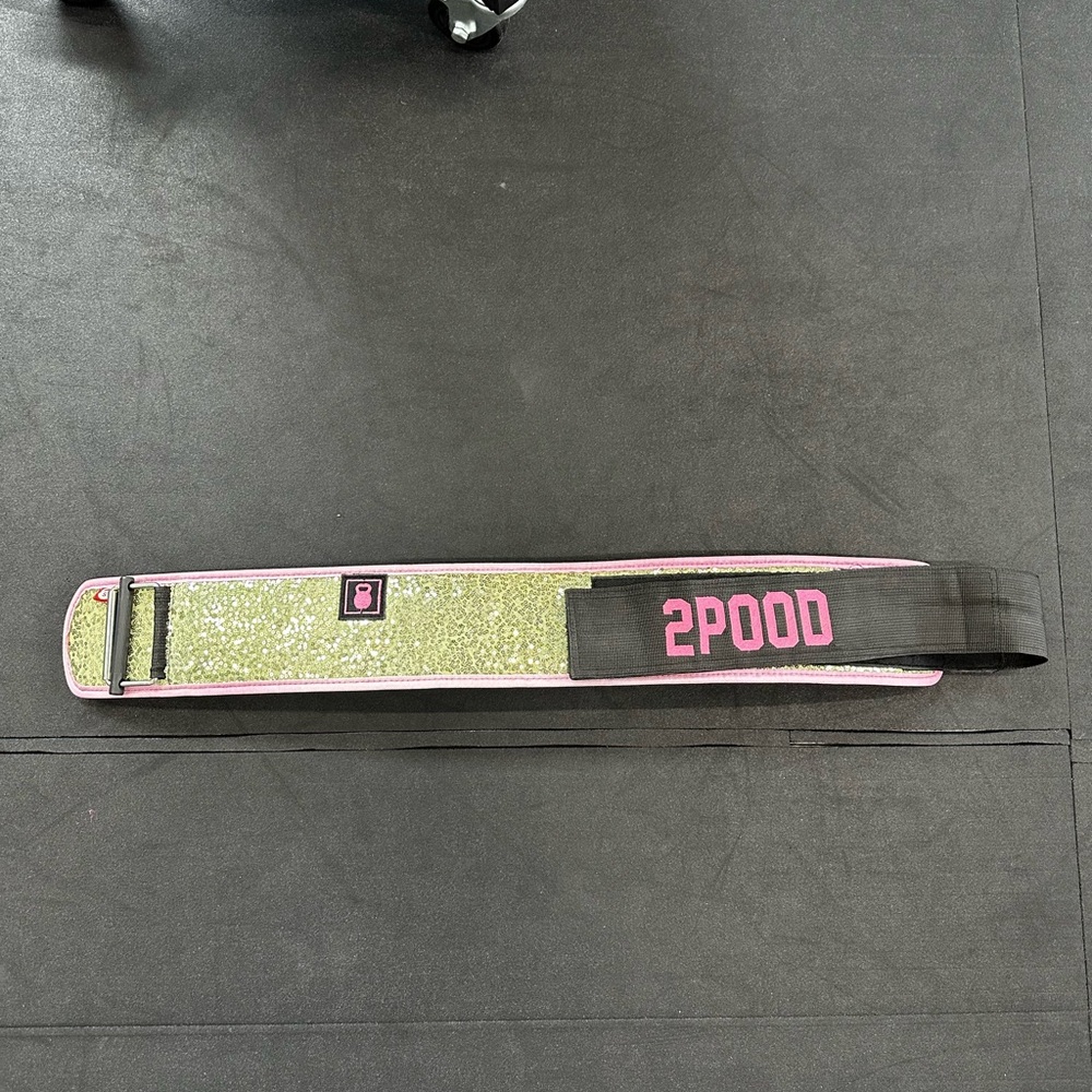 2Pood belt
Size small